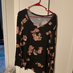 NWT Maurice’s 24/7 long sleeve shirt black with dark peach flowers